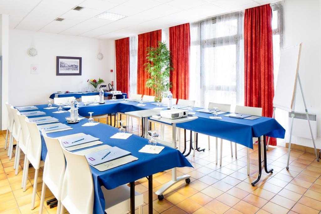 Comfort Hotel Montluçon Buitenkant foto