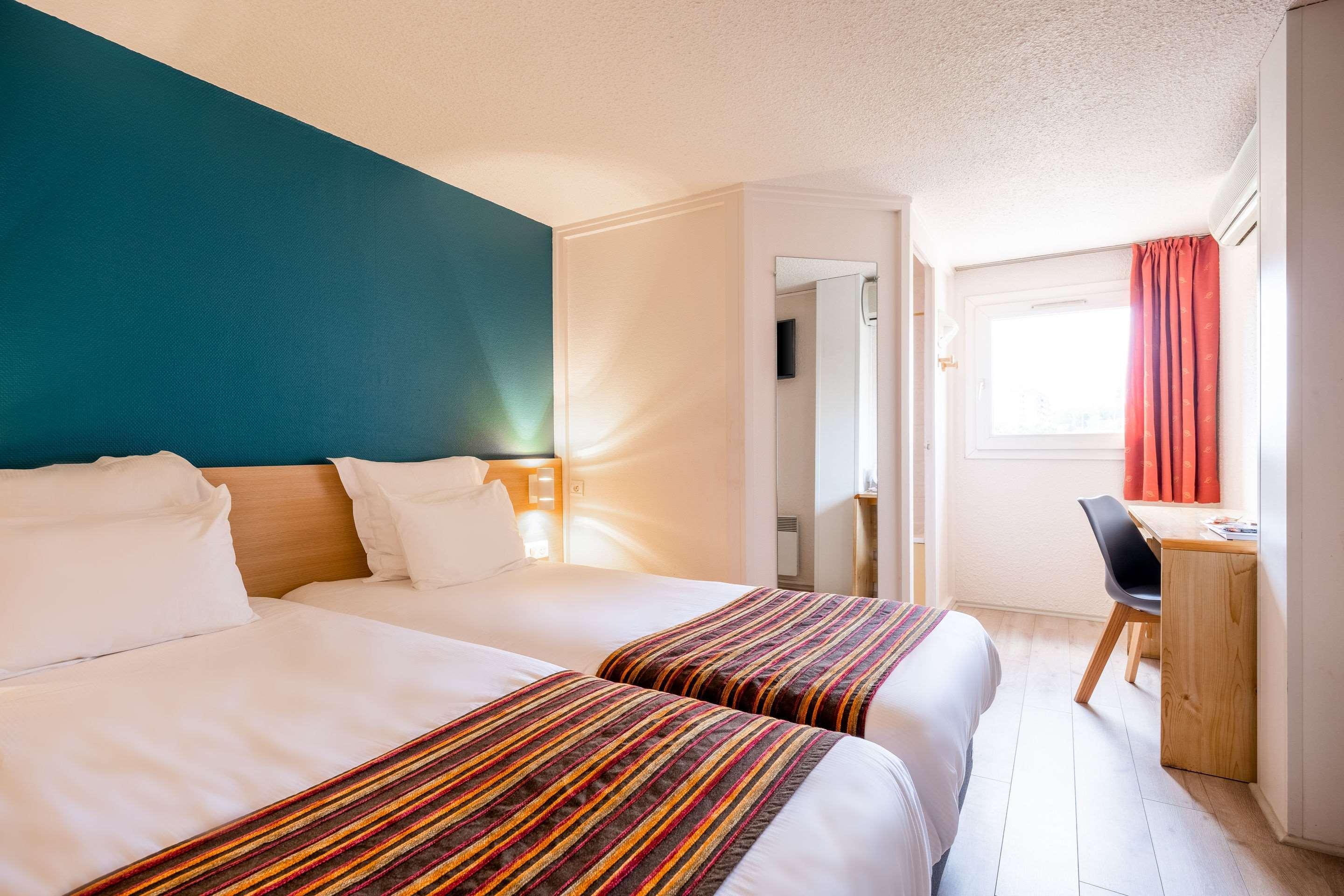 Comfort Hotel Montluçon Buitenkant foto