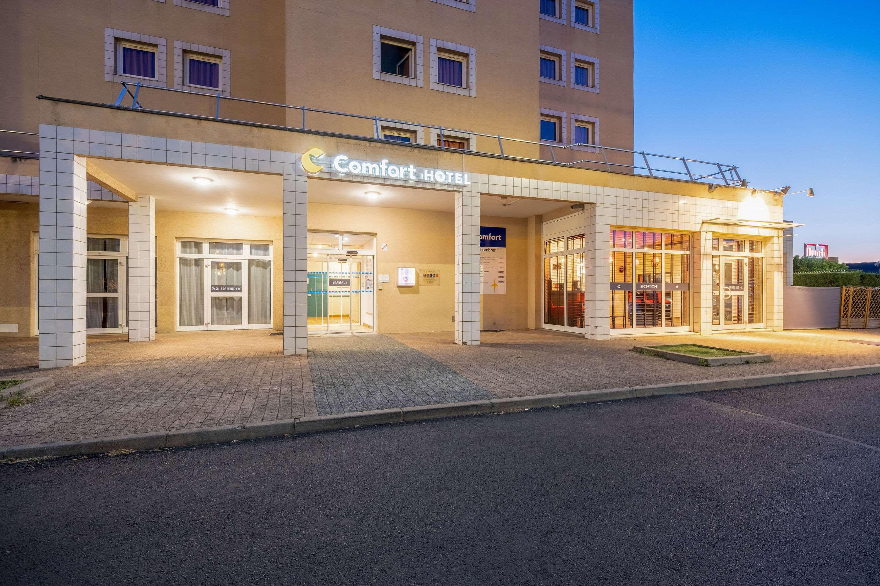 Comfort Hotel Montluçon Buitenkant foto