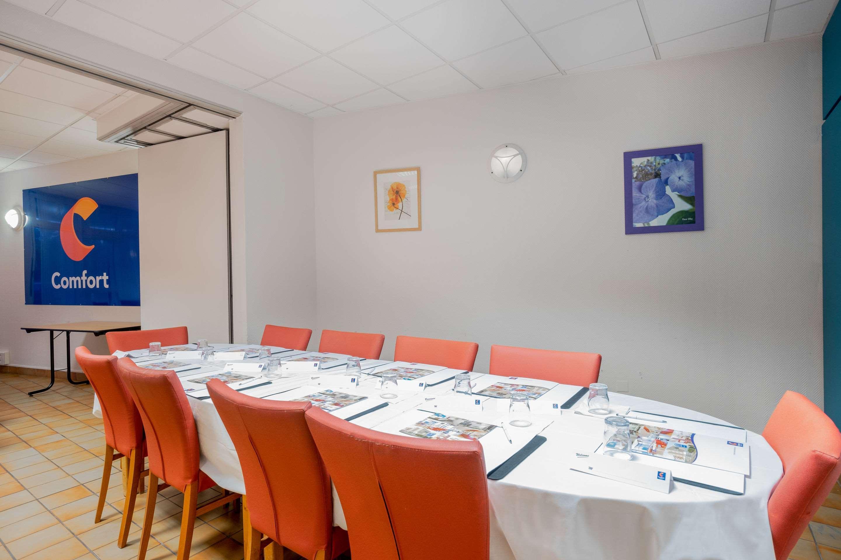 Comfort Hotel Montluçon Buitenkant foto