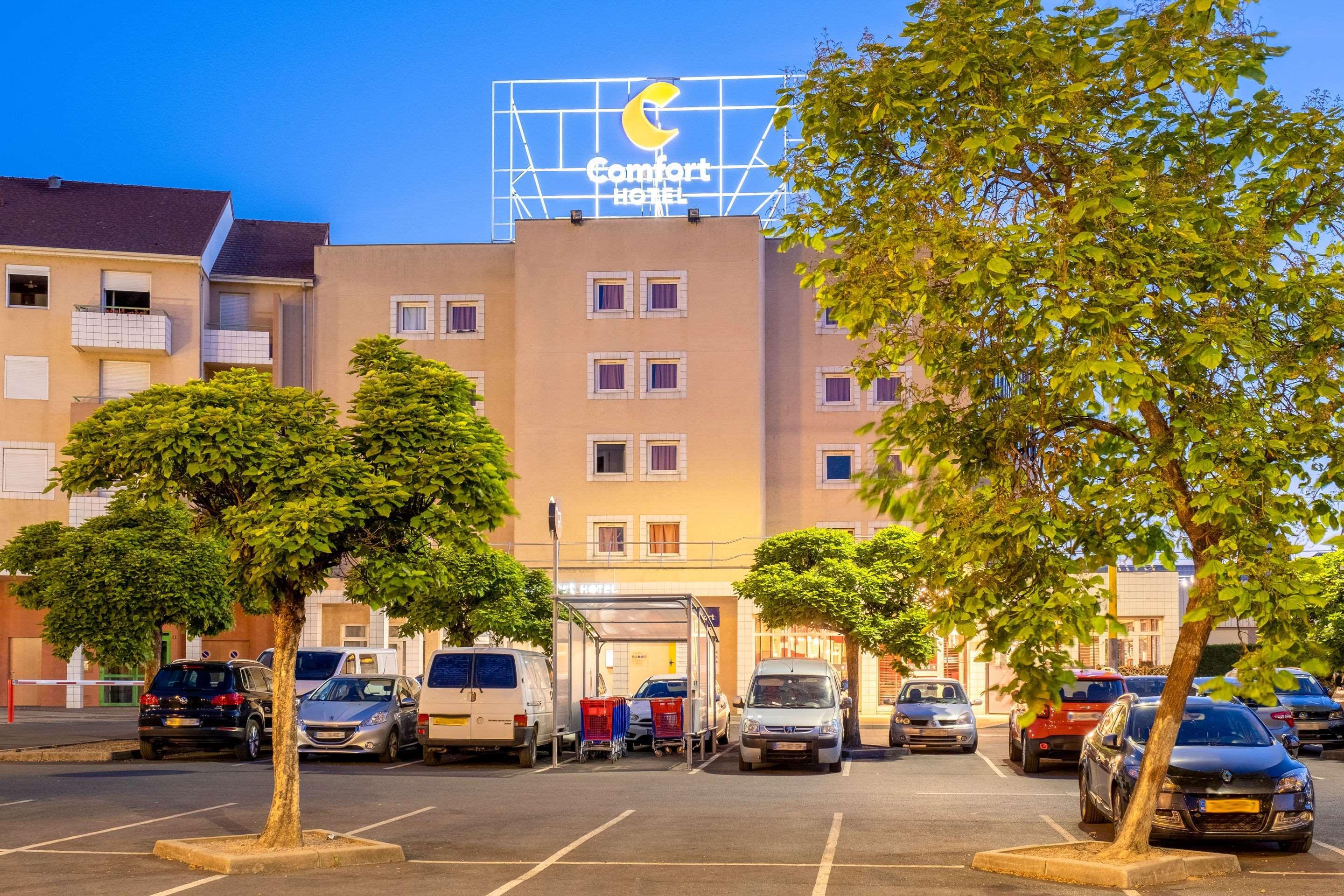 Comfort Hotel Montluçon Buitenkant foto