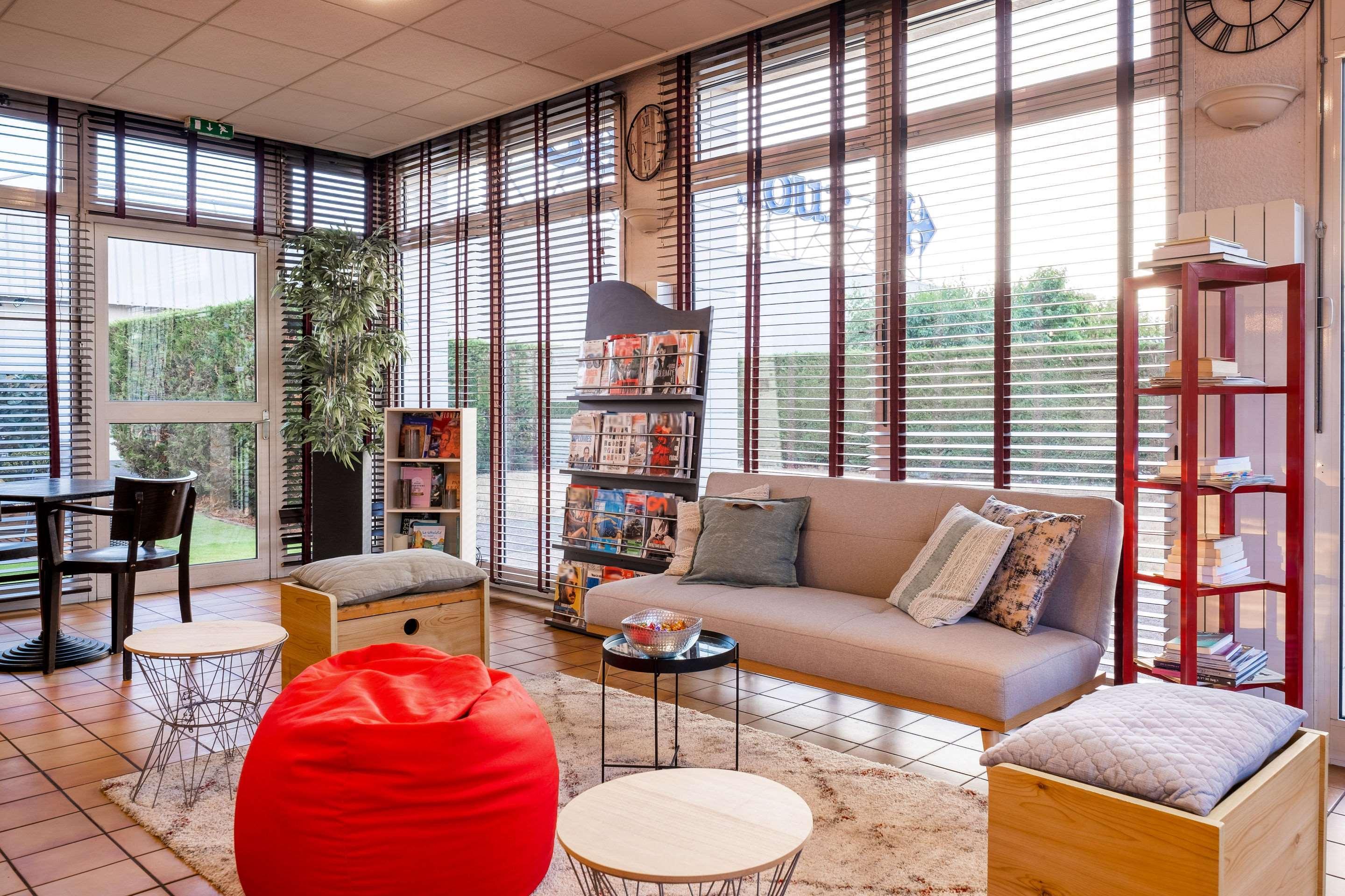 Comfort Hotel Montluçon Buitenkant foto