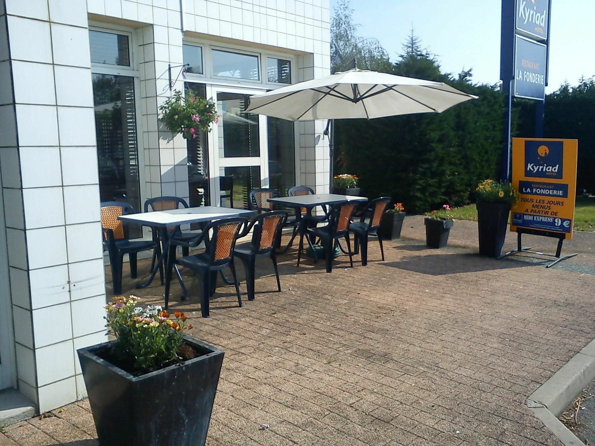 Comfort Hotel Montluçon Buitenkant foto